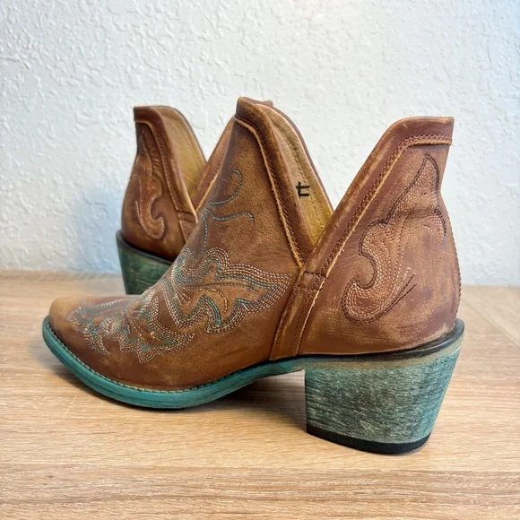 Circle G Brown Teal Western Ankle Booties Womens Size 6 Slip On Embroidered - Picture 4 of 10